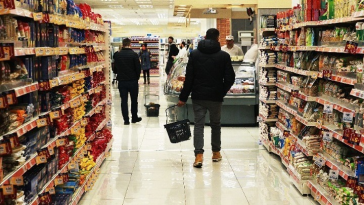 Διευρύνεται η εθνική πρωτοβουλία για τις τιμές στο ράφι των σούπερ μάρκετ