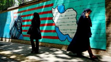 Bloomberg: Μαίνεται ο εσωτερικός «πόλεμος» πραγματιστών - σκληροπυρηνικών στο Ιράν όσο ο Χαμενεΐ παραμένει «αόρατος»