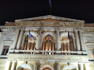 Να μην οδηγηθεί η Σύρος στα… βράχια 