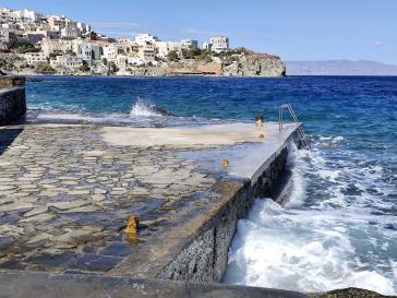 Αποκαταστάθηκε η πλατφόρμα στα Κύματα 