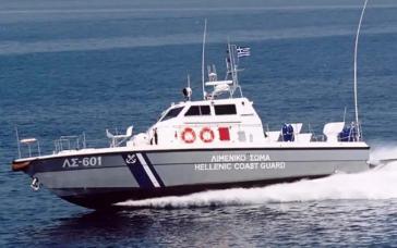 Σύρος: Ασφαλής στον Φοίνικα ιστιοφόρο με πέντε επιβάτες μετά από θραύση ιστίου