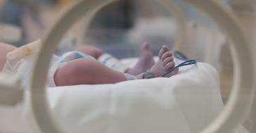 Για πρώτη φορά ευθανασία σε παιδί δύο ετών στην Ολλανδία: Πώς ελήφθη η απόφαση