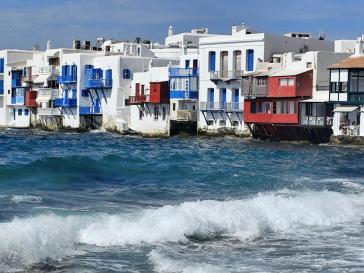Καιρός: Μικρή πτώση της θερμοκρασίας στα νησιά 