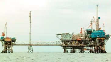 ExxonMobil και Chevron πιάνουν δουλειά: Η πρώτη γεώτρηση έπειτα από 56 χρόνια