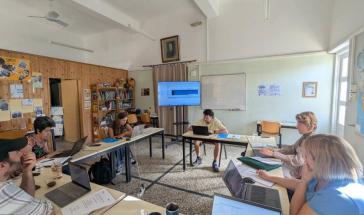 Η Βαρδάκειος Σχολή Ερμούπολης διευρύνει ορίζοντες και θεματικές