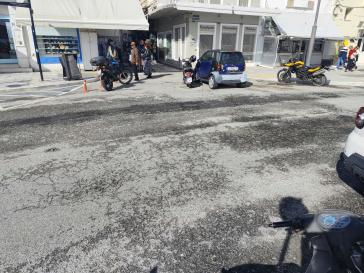 Σποραδικές αποκαταστάσεις στον παραλιακό δρόμο Ερμούπολης 