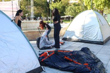 Σε εξέλιξη συγκέντρωση φοιτητών στο Σύνταγμα - Στήνουν σκηνές 