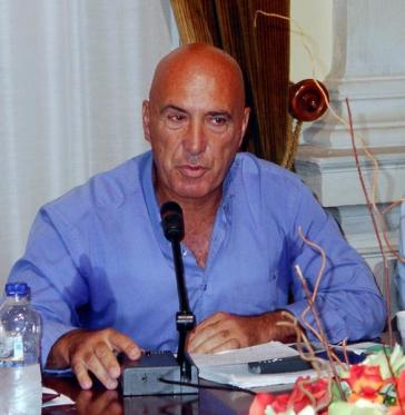 Σύρος: Ψήφισμα του Δημοτικού Συμβουλίου Σύρου – Ερμούπολης για το θάνατο του Κωνσταντίνου Δαφνά