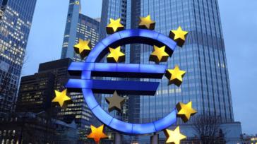 ΕΚΤ: «Πάγωμα» επιτοκίων στο 2,5%, πληθωρισμός και άνοδος αποδόσεων των ομολόγων περιπλέκουν τις αποφάσεις