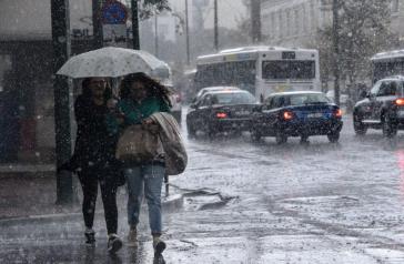 Καιρός: Έρχεται επικίνδυνο 48ωρο με βροχές και καταιγίδες