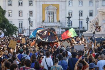 Η οργή για τα ενοίκια εξαπλώνεται στην Ιβηρική: Σκηνές και καταλήψεις στην Πορτογαλία, κινητοποιήσεις στην Ισπανία