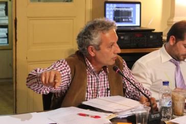 "Κόβουν τη ζωή της Αυτοδιοίκησης"