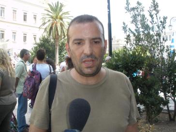 "Αντιδρούμε στις χιλιάδες απολύσεις"