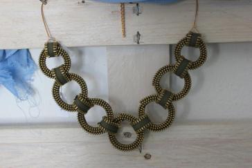 Χειροποίητα κοσμήματα και αξεσουάρ μόδας από φερμουάρ