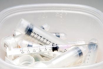 Πολύτιμη προσφορά στο Κοινωνικό Φαρμακείο Σύρου