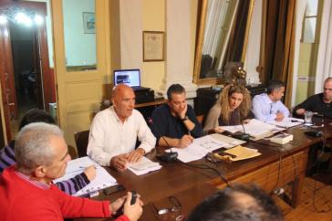 Κατάχρηση χρόνου για επικοινωνιακούς λόγους