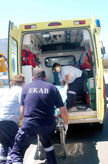 Σύγκρουση οχημάτων στην Ερμούπολη 