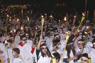 Απόψε η ξεχωριστή παρέλαση των Λαμπαδηφόρων στη Νάξο 