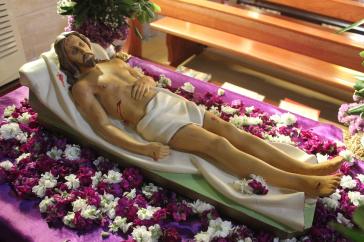 Στους Επιταφίους της Σύρου την Μεγάλη Παρασκευή 