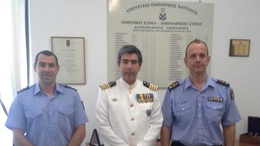 Ο διοικητής της Περιφερειακής Διεύθυνσης Πυροσβεστικής Ν. Αιγαίου στο Λιμεναρχείο 