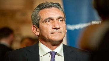 "Μέχρι να αποσαφηνίσει ο κ. Θεοδωρίδης η ΠΝΑΙ εξετάζει... τη σύσταση Σώματος Ιππικού"