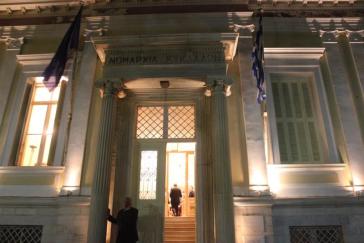 Κοινή στάση για τη διατήρηση της έδρας στη Σύρο 