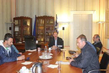 Συναινούν στη συμμόρφωση, αντιτίθενται στα πρόστιμα 