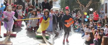 Η Ερμούπολη “παίζει” στον ρυθμό του Καρναβαλιού 