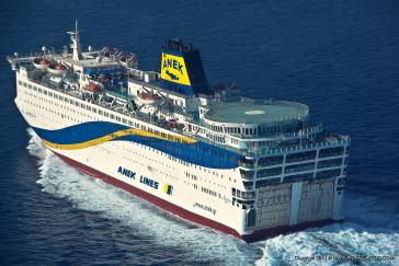 Έκτακτη προσέγγιση στη Μήλο για περιστατικό πρόωρης γέννας 