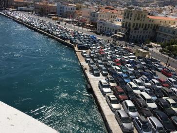 Νέο “κύμα” αναχώρησης 