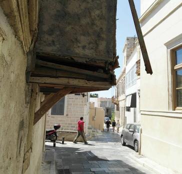 Αποκόλληση... προδίδει κίνδυνο κατάρρευσης 