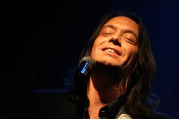 Ο Γιάννης Κότσιρας στο Θέατρο Πάρκο Πάρου 