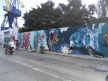 Η τέχνη του δρόμου... μαγνητίζει τα βλέμματα 