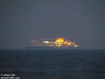 Στο ναυπηγείο Περάματος με χαμηλή ταχύτητα το Blue Star Patmos