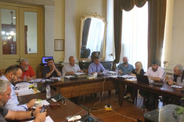 Φωνές υπεράσπισης της απλής αναλογικής 