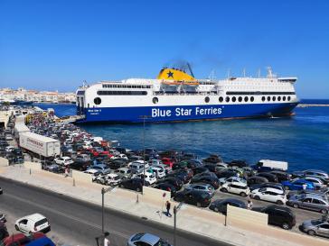 Μεγάλο κύμα... αναχώρησης από τη Σύρο 