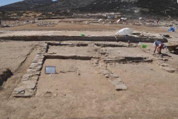 Ανασκαφικές και αναστηλωτικές εργασίες στο ιερό του Απόλλωνα 