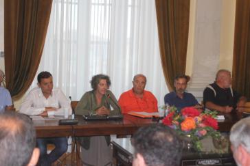 Δημόσια αγανάκτηση για τα μαυσωλεία 