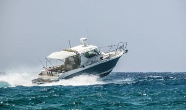 Συγκρούστηκαν σκάφη κατά τη διάρκεια κολυμβητικού διάπλου στην Πάρο