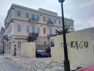 Ανανεώνεται... η σύμβαση για τη στάθμευση 