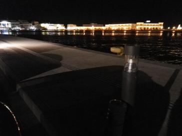 Υποτονικός φωτισμός χωρίς ουσιαστική λύση 