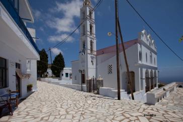 Σπείρα “αδειάζει” ναούς σε Τήνο και Άνδρο 