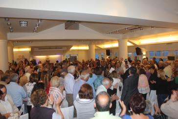 "Όλοι μαζί για τη νίκη και τη Σύρο"