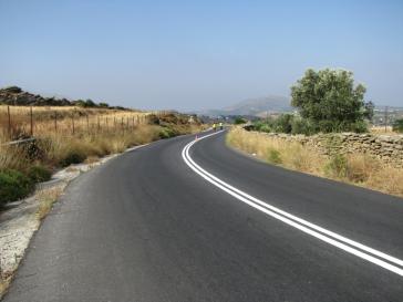 Εργασίες διαγράμμισης στο parking του Αγίου Μηνά στη Νάξο