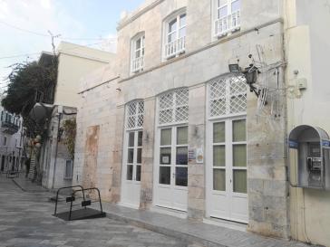 Πρόσβαση για ΑΜΕΑ και νέα κουφώματα 