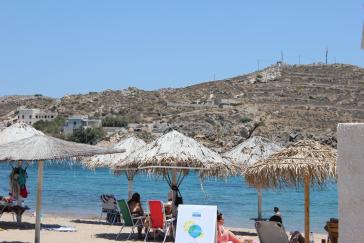 Αντικατάσταση ομπρελών θαλάσσης στο “Αχλάδι” 