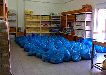 Η κρίση φέρνει ένα νέο κοινωνικό παντοπωλείο στις Κυκλάδες 