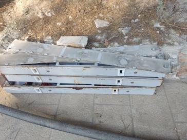 Αποσυναρμολογήθηκαν αλλά δεν απομακρύνθηκαν 