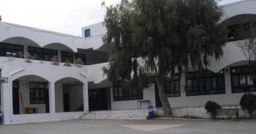 Λαϊκή Συσπείρωση Πάρου: Ο Μανώλης με τα λόγια... 