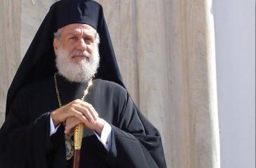 Περιοδεία του Μητροπολίτη Σύρου στην αγορά της Σύρου 